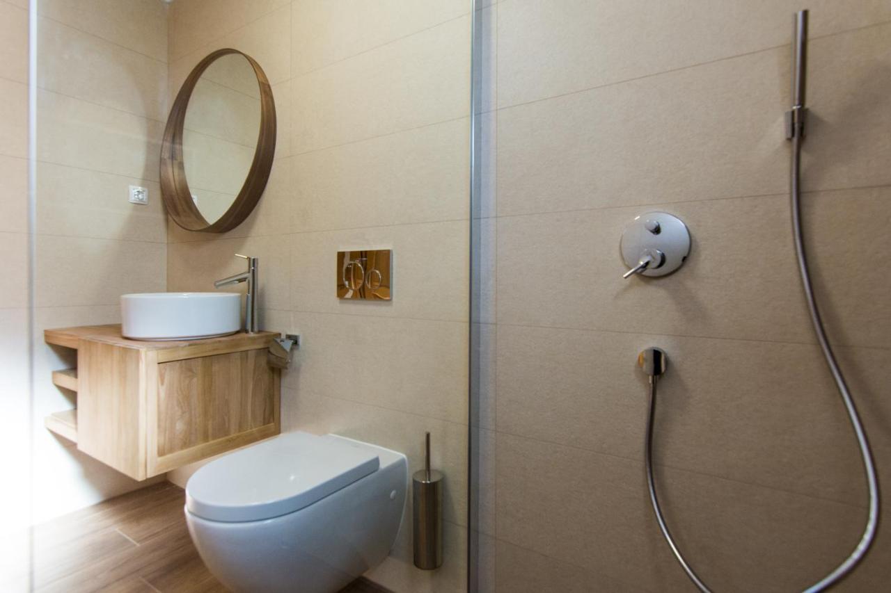 Apartments Basilea Биоград на Мору Екстериор снимка