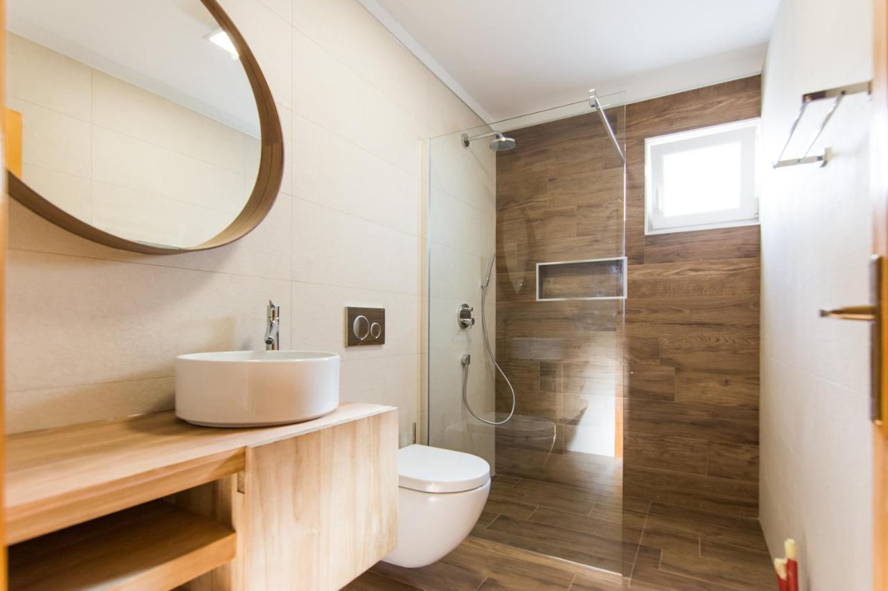 Apartments Basilea Биоград на Мору Екстериор снимка