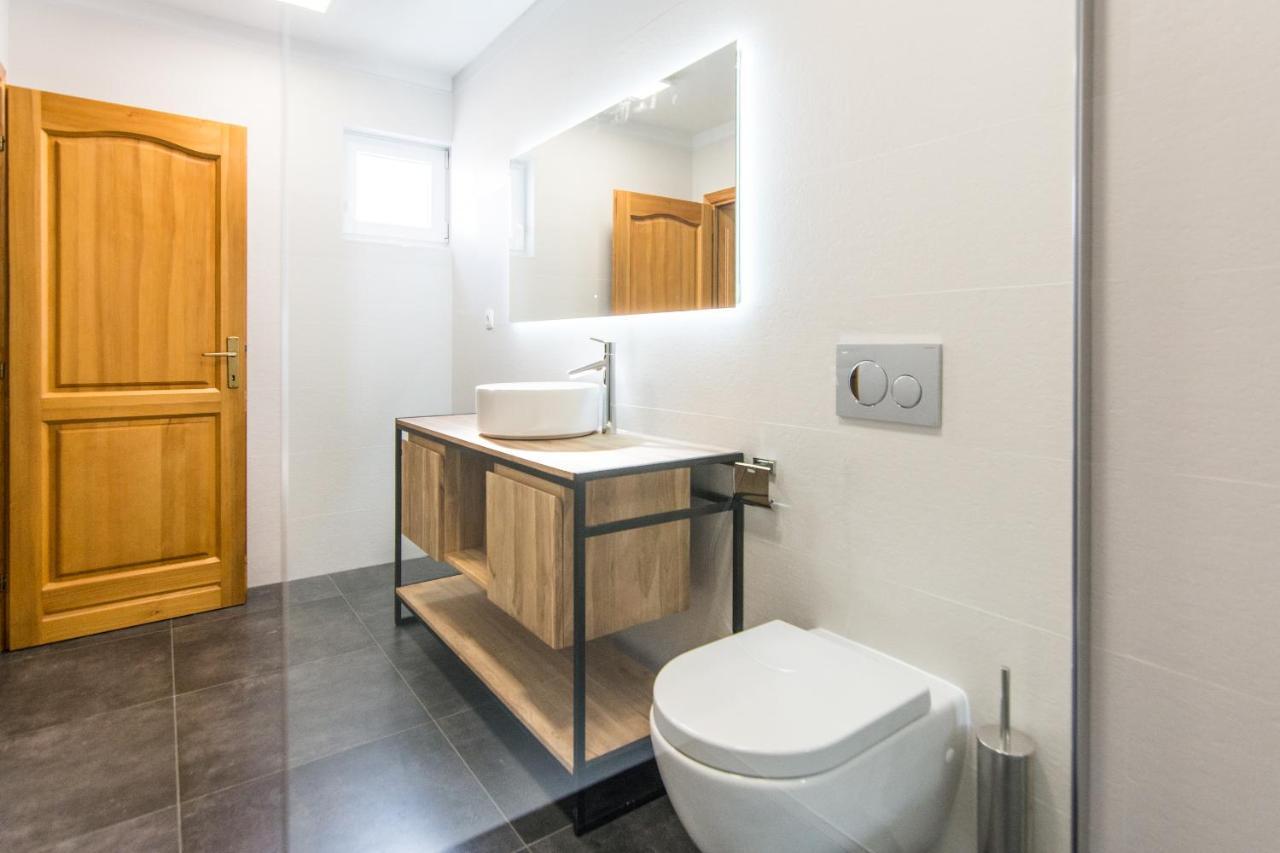 Apartments Basilea Биоград на Мору Екстериор снимка