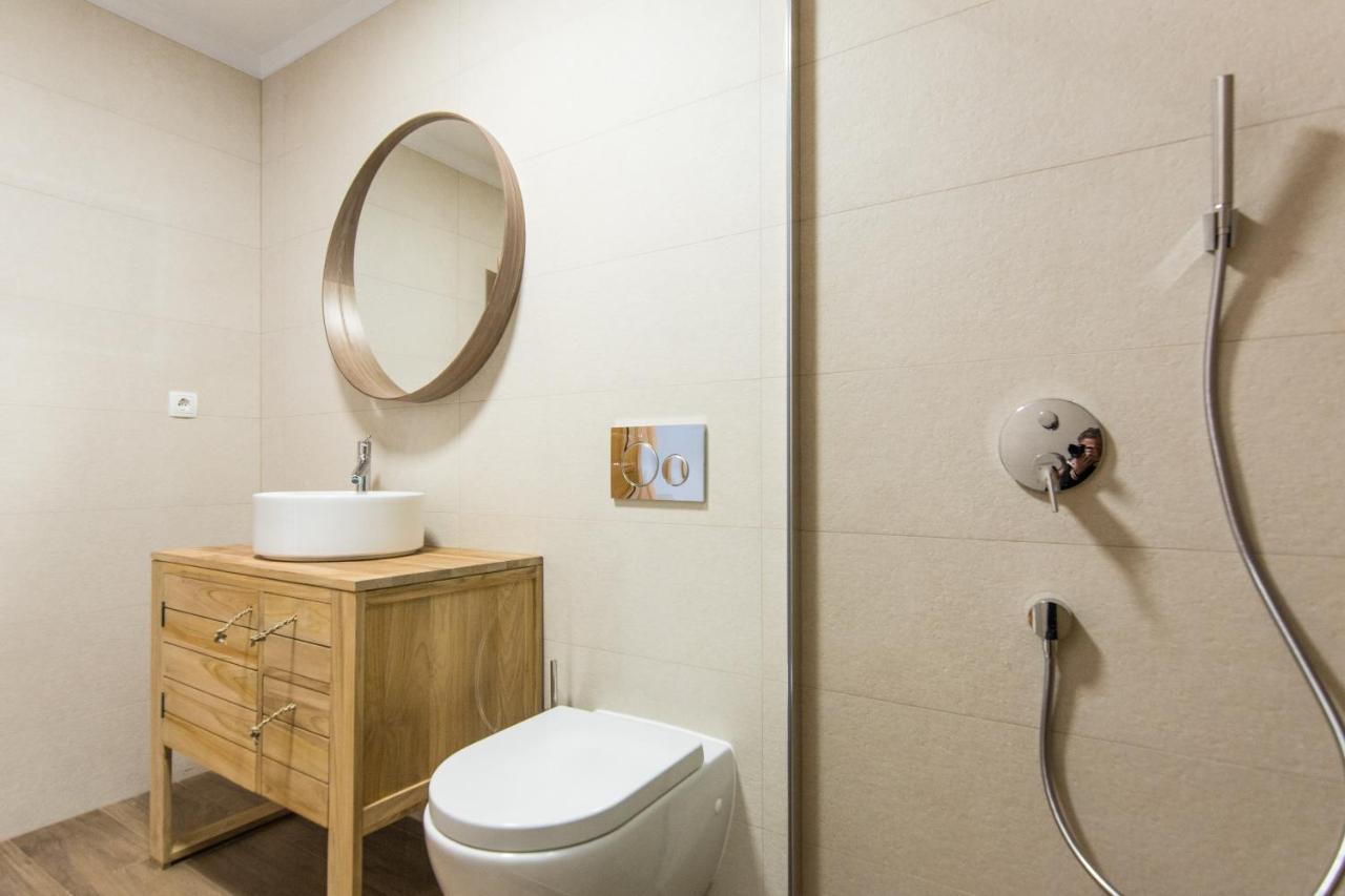 Apartments Basilea Биоград на Мору Екстериор снимка