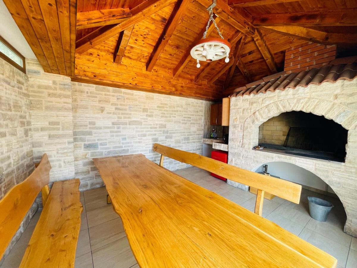 Apartments Basilea Биоград на Мору Екстериор снимка