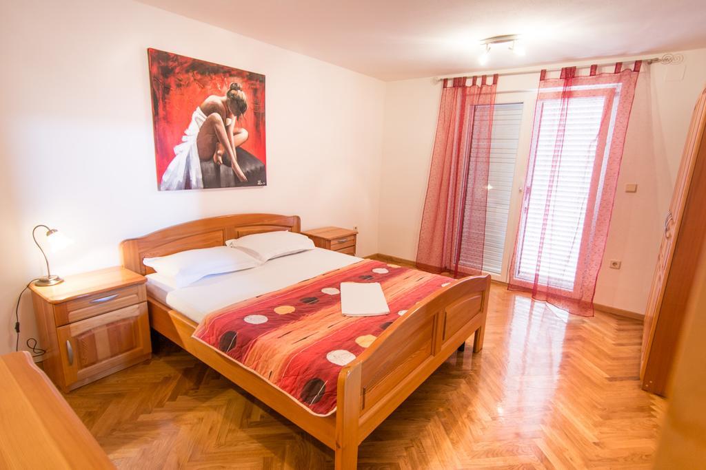 Apartments Basilea Биоград на Мору Стая снимка