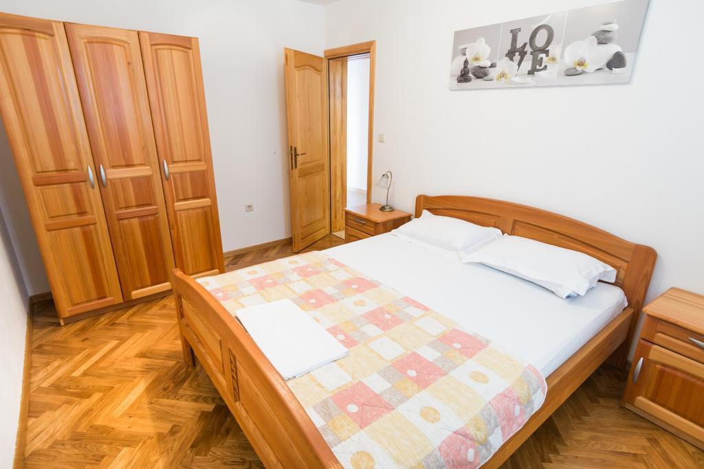 Apartments Basilea Биоград на Мору Стая снимка