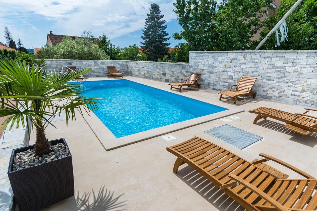 Apartments Basilea Биоград на Мору Екстериор снимка
