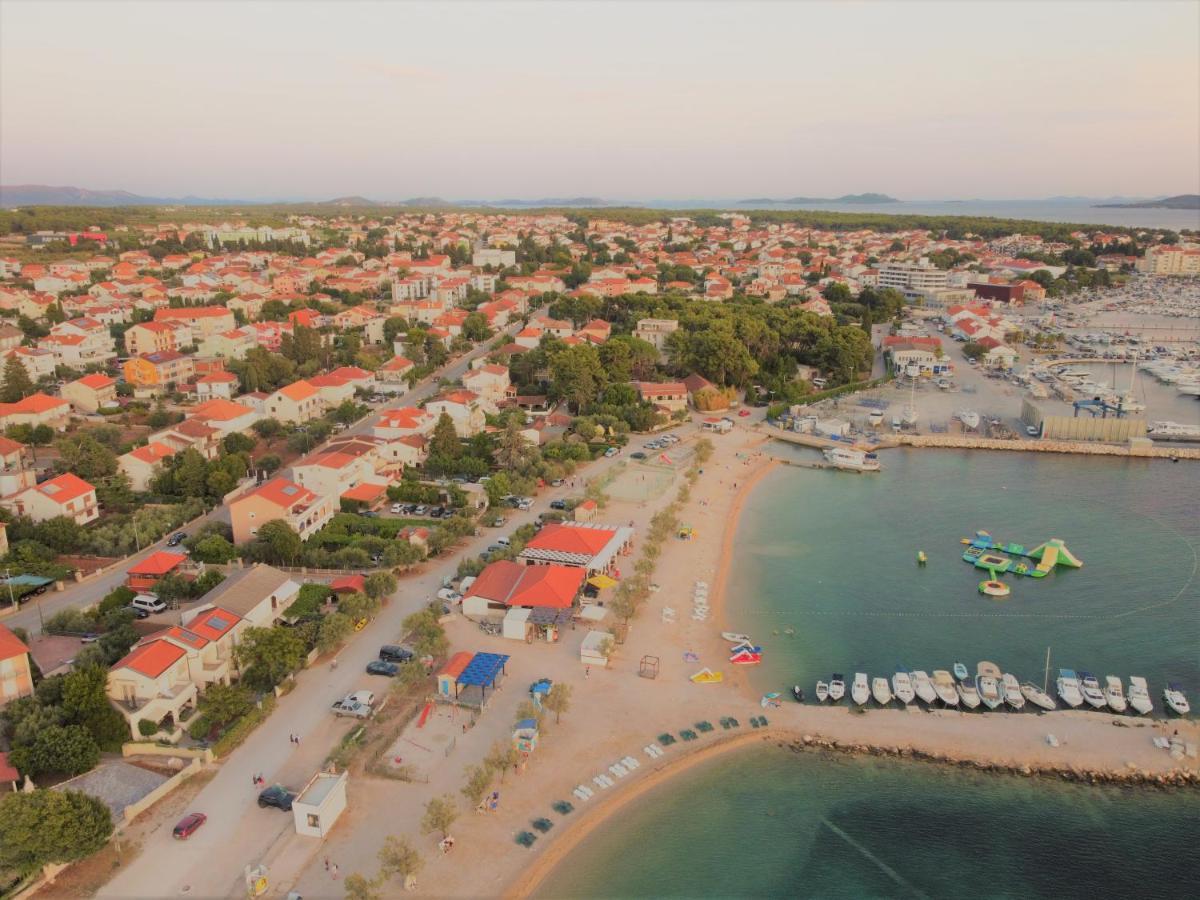 Apartments Basilea Биоград на Мору Екстериор снимка