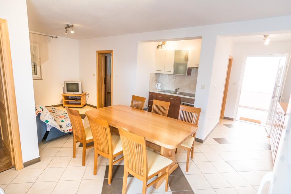 Apartments Basilea Биоград на Мору Стая снимка